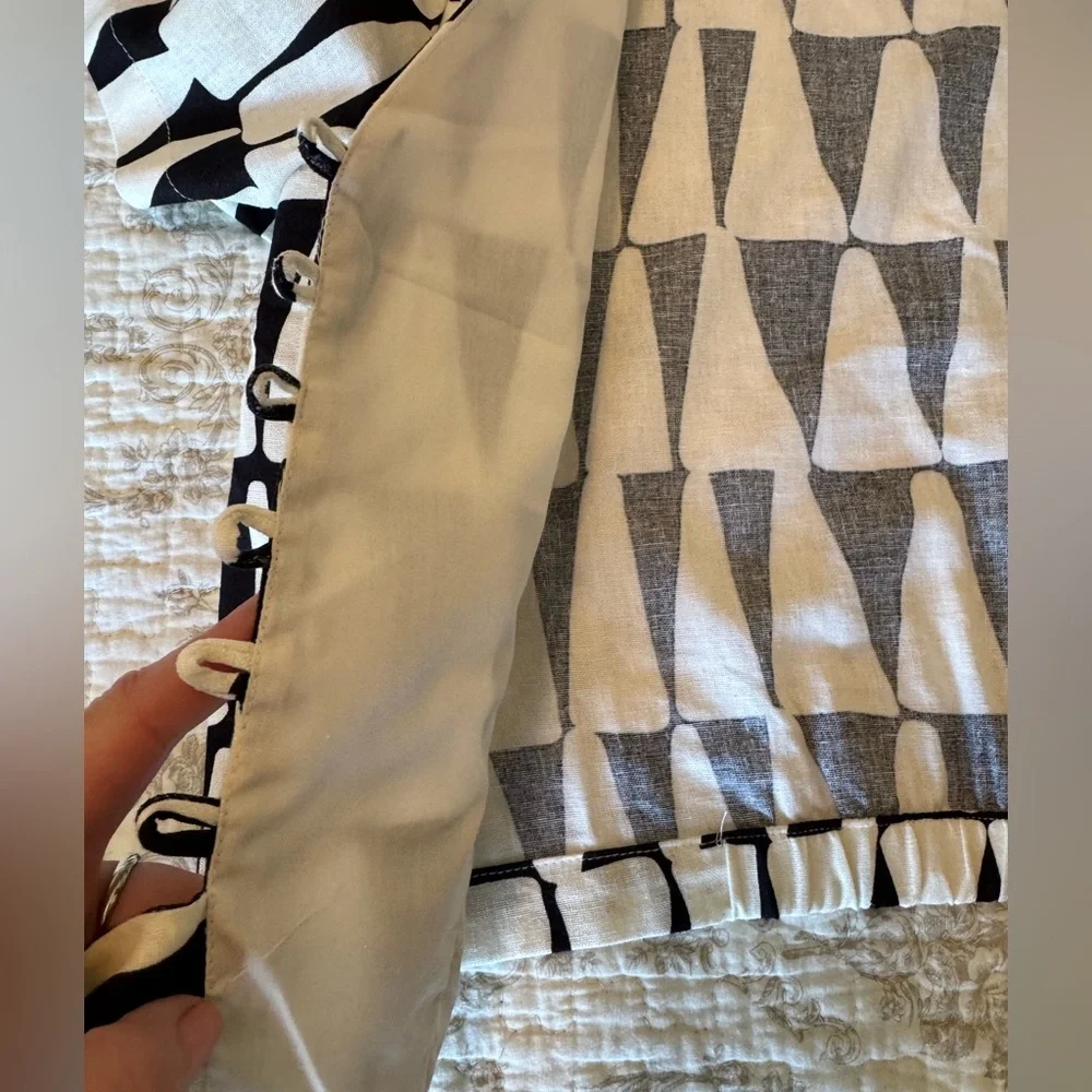 NWOT Maison d’Amelie Paris Black and White Geometric Blouse, S🦋